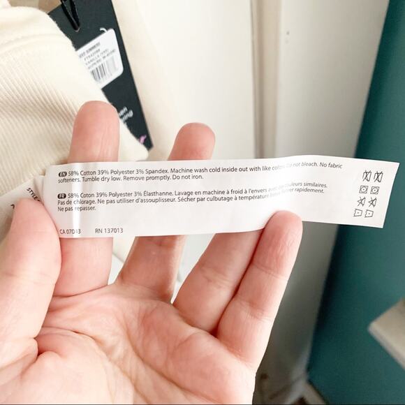 WILDFOX All You Need Is Love Crewneck Sweatshirt Graphic Print Beatles Large NWT - Picture 5 of 8